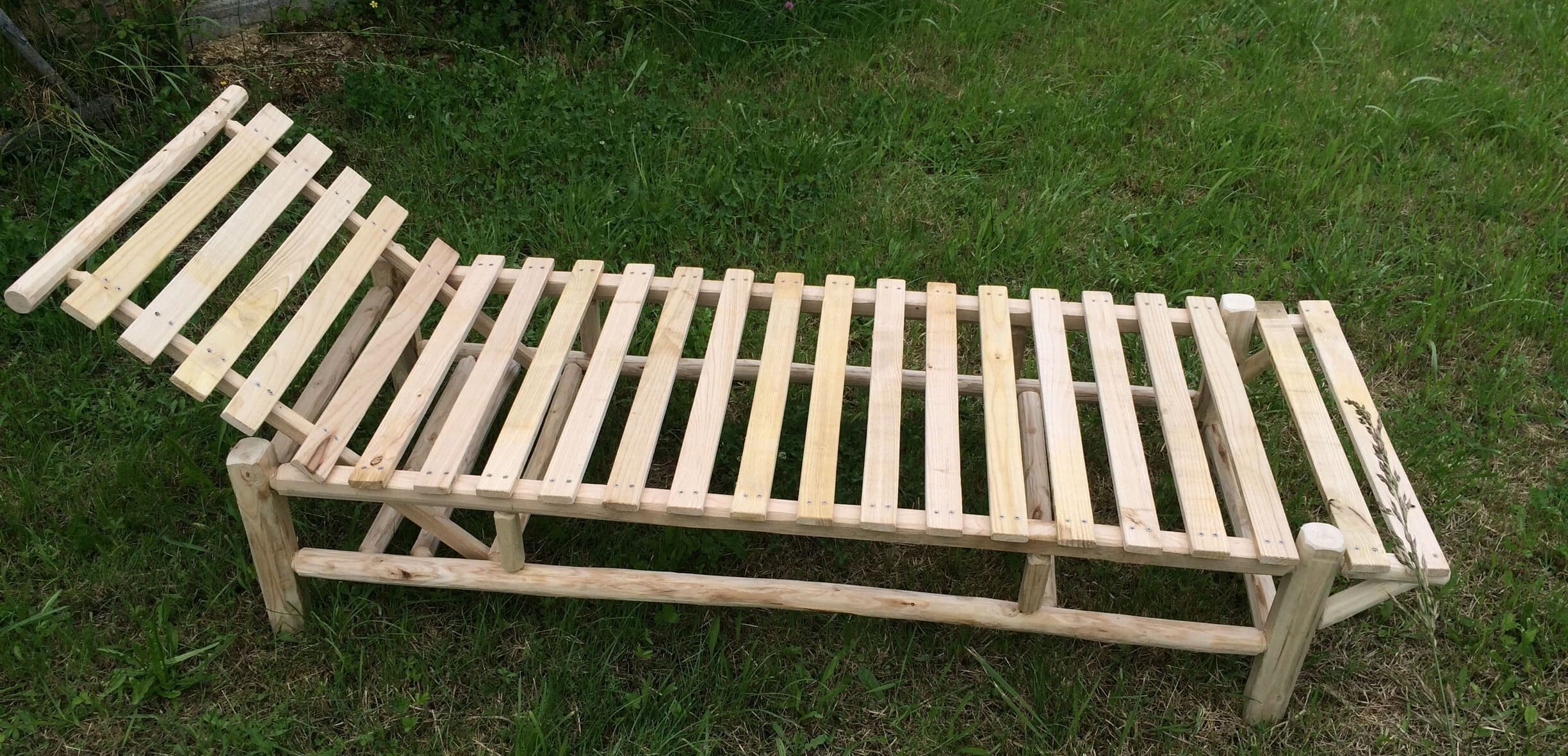 bain de soleil outdoor en bois de châtaignier local et éco-responsable